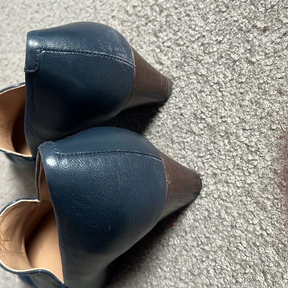 NWOT navy blue leather Wedge shoes by Aerosoles, size 8 1/2 - Picture 5 of 7